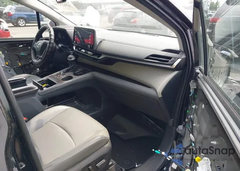 2022 Toyota Sienna Xle z USA, uszkodzony, nr VIN 5TDYRKECXNS109318